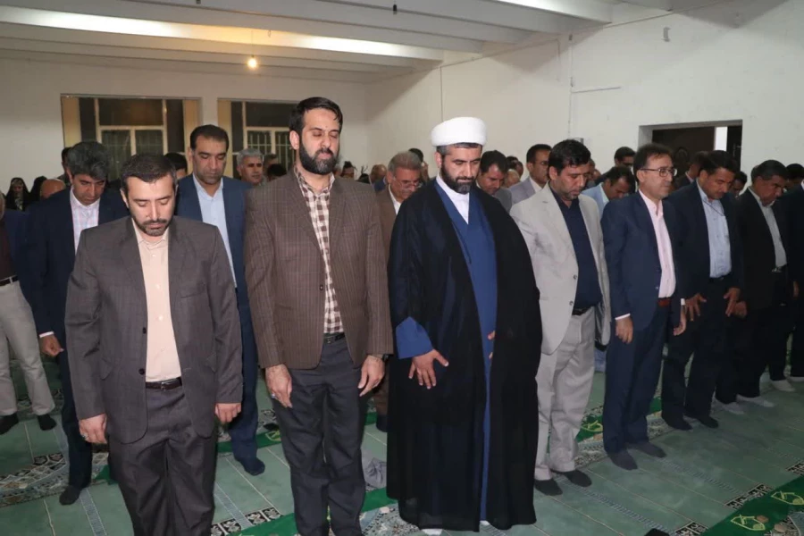 اولین نشست صمیمی مدیریت محترم دانشگاه فرهنگیان فارس با کارکنان در سال ۱۴۰۳ 7