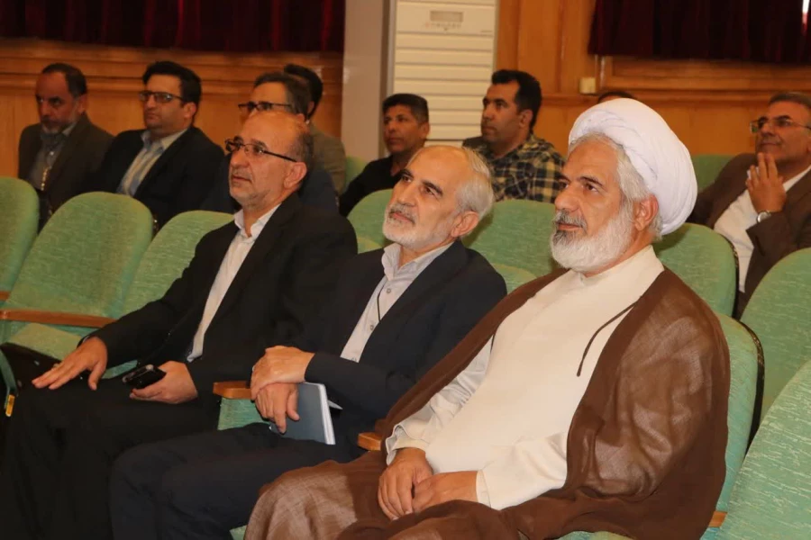 اولین نشست صمیمی مدیریت محترم دانشگاه فرهنگیان فارس با کارکنان در سال ۱۴۰۳ 8