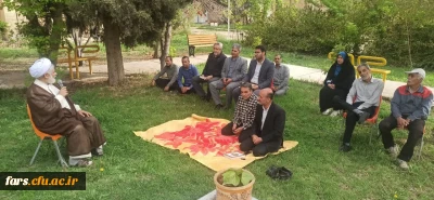 قرائت سوره مبارکه یاسین بر سر قبور مطهر شهدای گمنام پردیس شهید باهنر