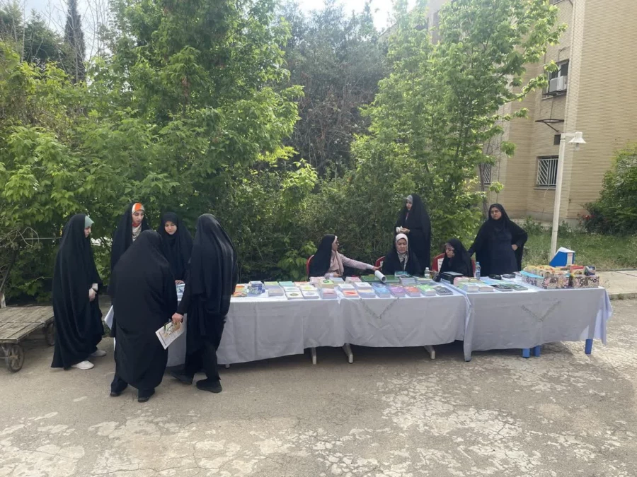 همایش  نقش معلم در آخرالزمان در پردیس شهید باهنر 3