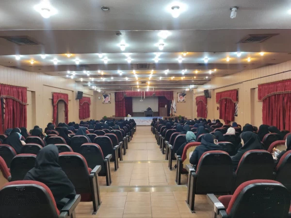 همایش  نقش معلم در آخرالزمان در پردیس شهید باهنر 6