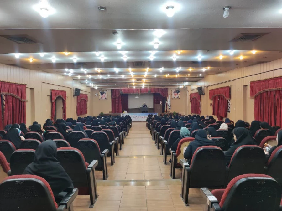 همایش  نقش معلم در آخرالزمان در پردیس شهید باهنر 6