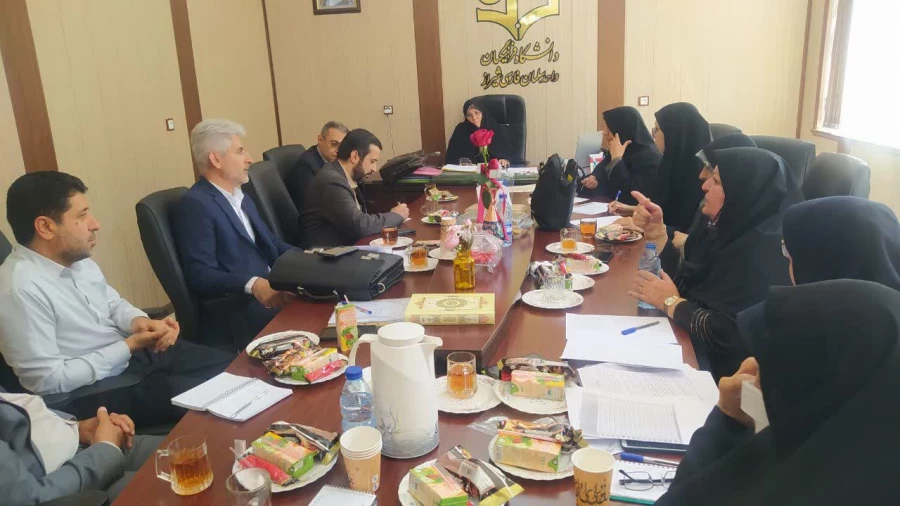 جلسه شورای آموزشی با حضور رؤسای پردیس ها و مراکز 3