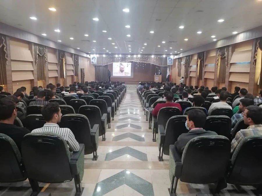 مراسم هفته بزرگداشت مقام معلم و تجلیل از دانشجو معلمان برتر علمی و فرهنگی در اقلید برگزار شد 3