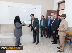 برگزاری مراسم بزرگداشت روز معلم در واحد شهید مطهری شیراز و همچنین تجلیل از استادان و پرسنل زحمتکش 
 18