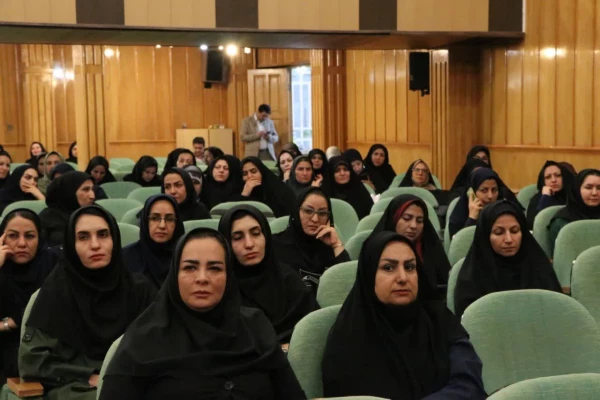 آیین نکوداشت مقام معلم و استاد در دانشگاه فرهنگیان فارس با حضور مسئولین استانی و پردیس ها  2