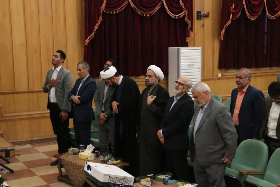 آیین نکوداشت مقام معلم و استاد در دانشگاه فرهنگیان فارس با حضور مسئولین استانی و پردیس ها  5