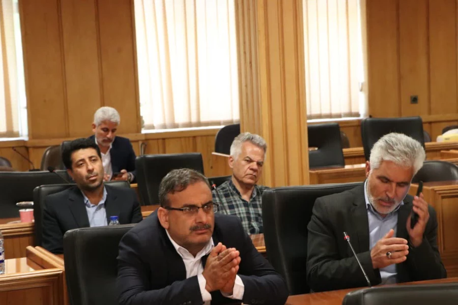 نشست اعضاء هیئت علمی دانشگاه فرهنگیان فارس با جناب آقای برزویی ریاست محترم دانشگاه فرهنگیان کشور 3