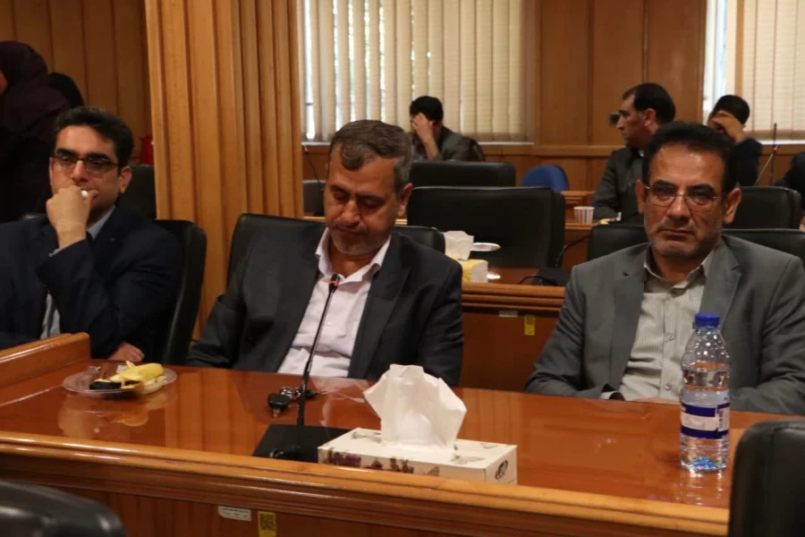 نشست اعضاء هیئت علمی دانشگاه فرهنگیان فارس با جناب آقای برزویی ریاست محترم دانشگاه فرهنگیان کشور 6