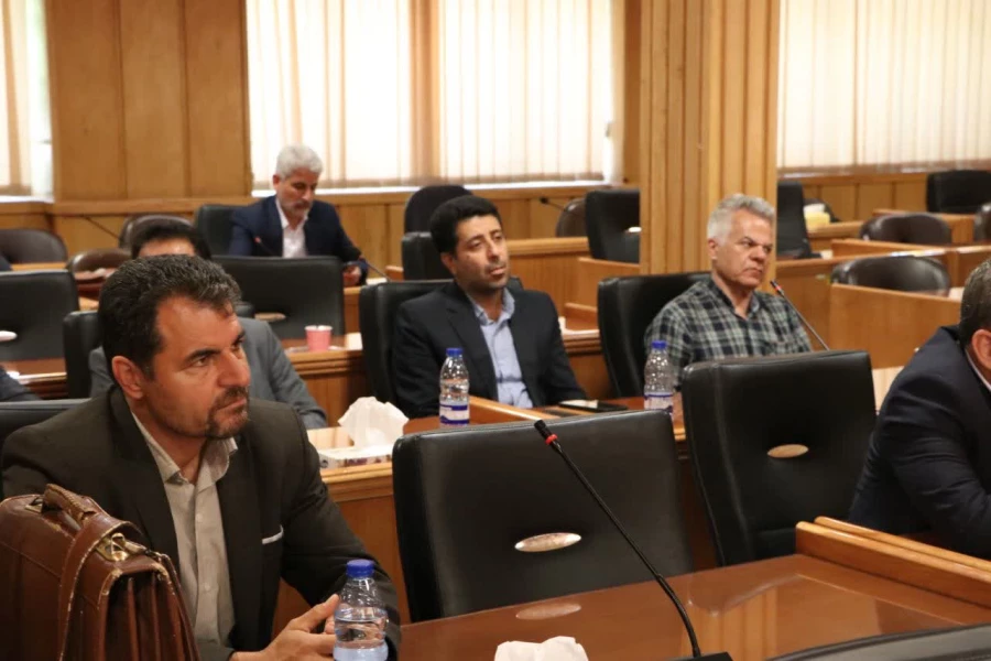 نشست اعضاء هیئت علمی دانشگاه فرهنگیان فارس با جناب آقای برزویی ریاست محترم دانشگاه فرهنگیان کشور 10