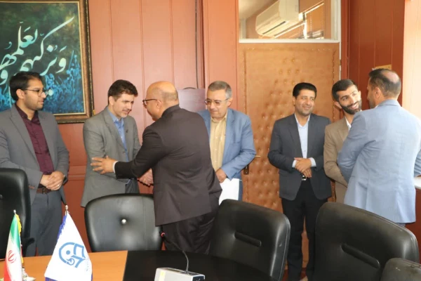 تکریم و معارفه کارشناس مسئول حراست پردیس شهید رجایی شیراز انجام شد 3