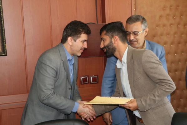 تکریم و معارفه کارشناس مسئول حراست پردیس شهید رجایی شیراز انجام شد 4