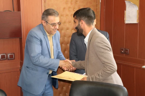 تکریم و معارفه کارشناس مسئول حراست پردیس شهید رجایی شیراز انجام شد 5