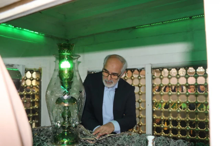 آئین معنوی غبار روبی حرم مطهر علی بن حمزه (ع) 5