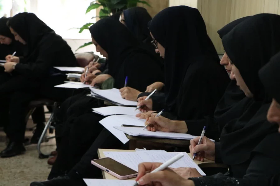 دوره آموزشی تربیت ارزیابان داوطلبان متعهدین خدمت در سالن اجتماعات پردیس شهید باهنر فارس برگزار گردید 3