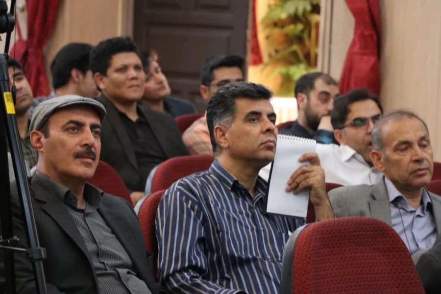 دوره آموزشی تربیت ارزیابان داوطلبان متعهدین خدمت در سالن اجتماعات پردیس شهید باهنر فارس برگزار گردید 9