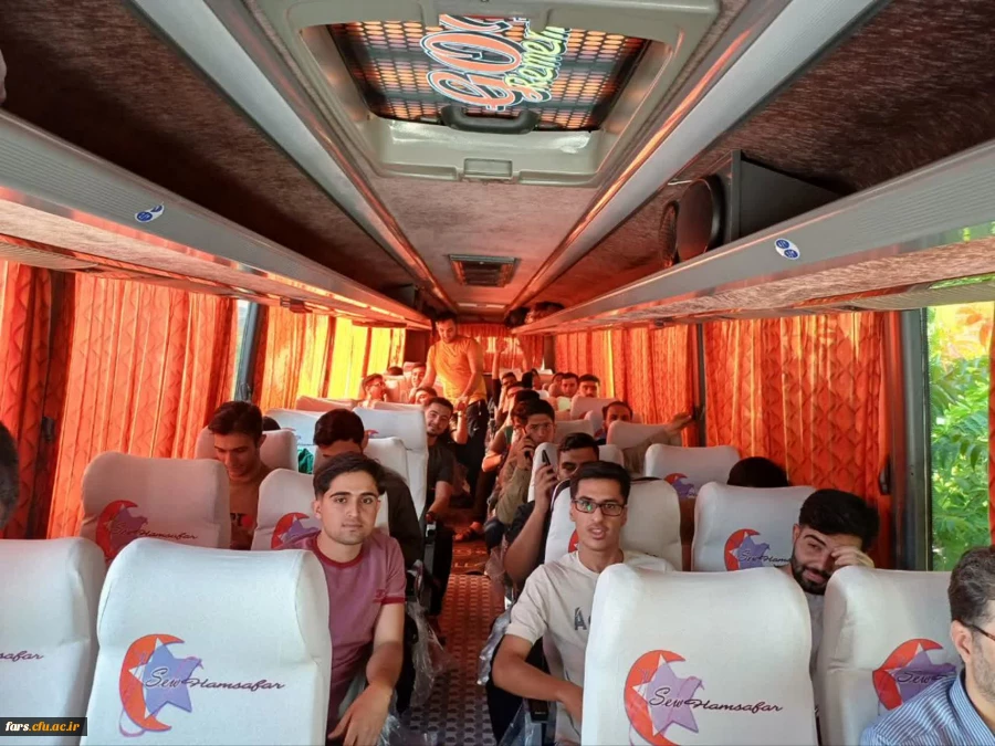 کاروان زیارتی شهدای خدمت حرکت کرد 2