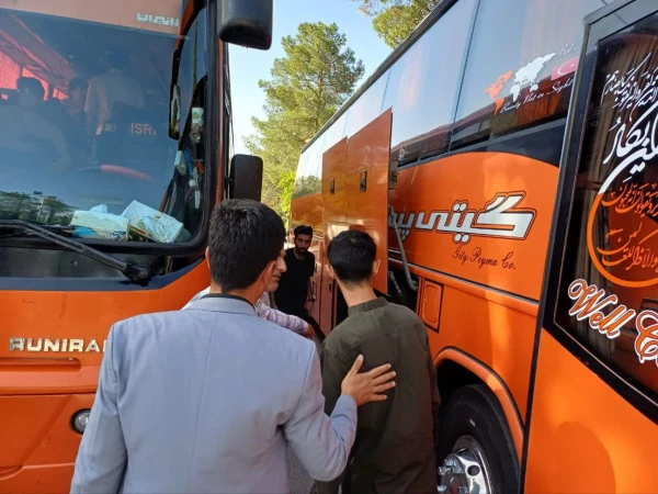 کاروان زیارتی شهدای خدمت حرکت کرد 5