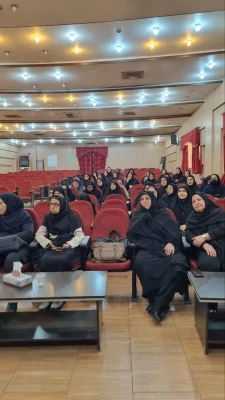 به همت واحد پژوهش دانشگاه فرهنگیان فارس و به میزبانی پردیس شهید باهنر  برگزار شد:
رویداد "آشنایی با فناوری نانو" 3