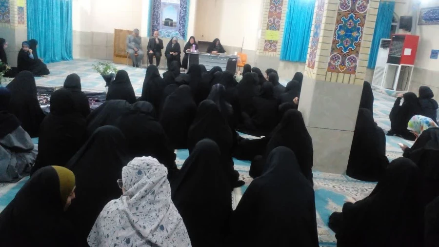 نشست مسئولین پردیس شهید باهنر شیراز با دانشجو معلمان سراهای دانشجویی ستایش و نیایش  4