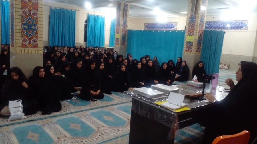 نشست مسئولین پردیس شهید باهنر شیراز با دانشجو معلمان سراهای دانشجویی ستایش و نیایش  6