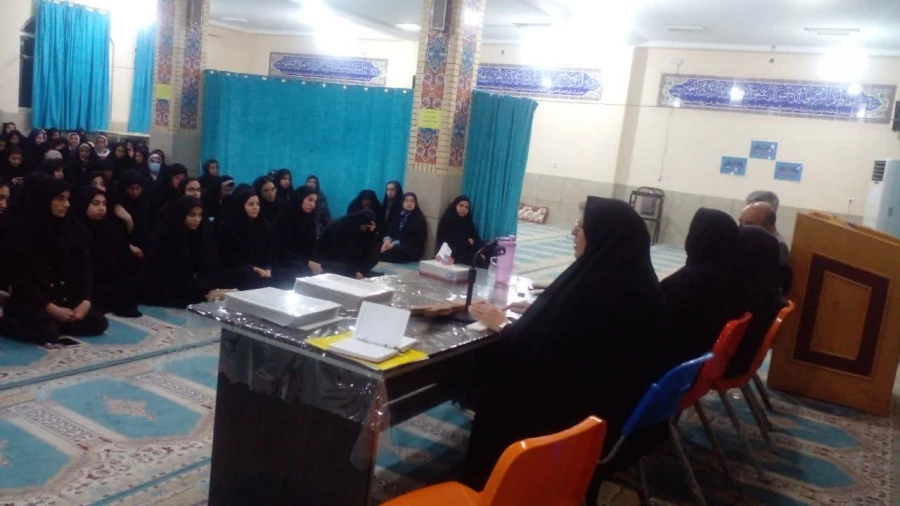 نشست مسئولین پردیس شهید باهنر شیراز با دانشجو معلمان سراهای دانشجویی ستایش و نیایش  7