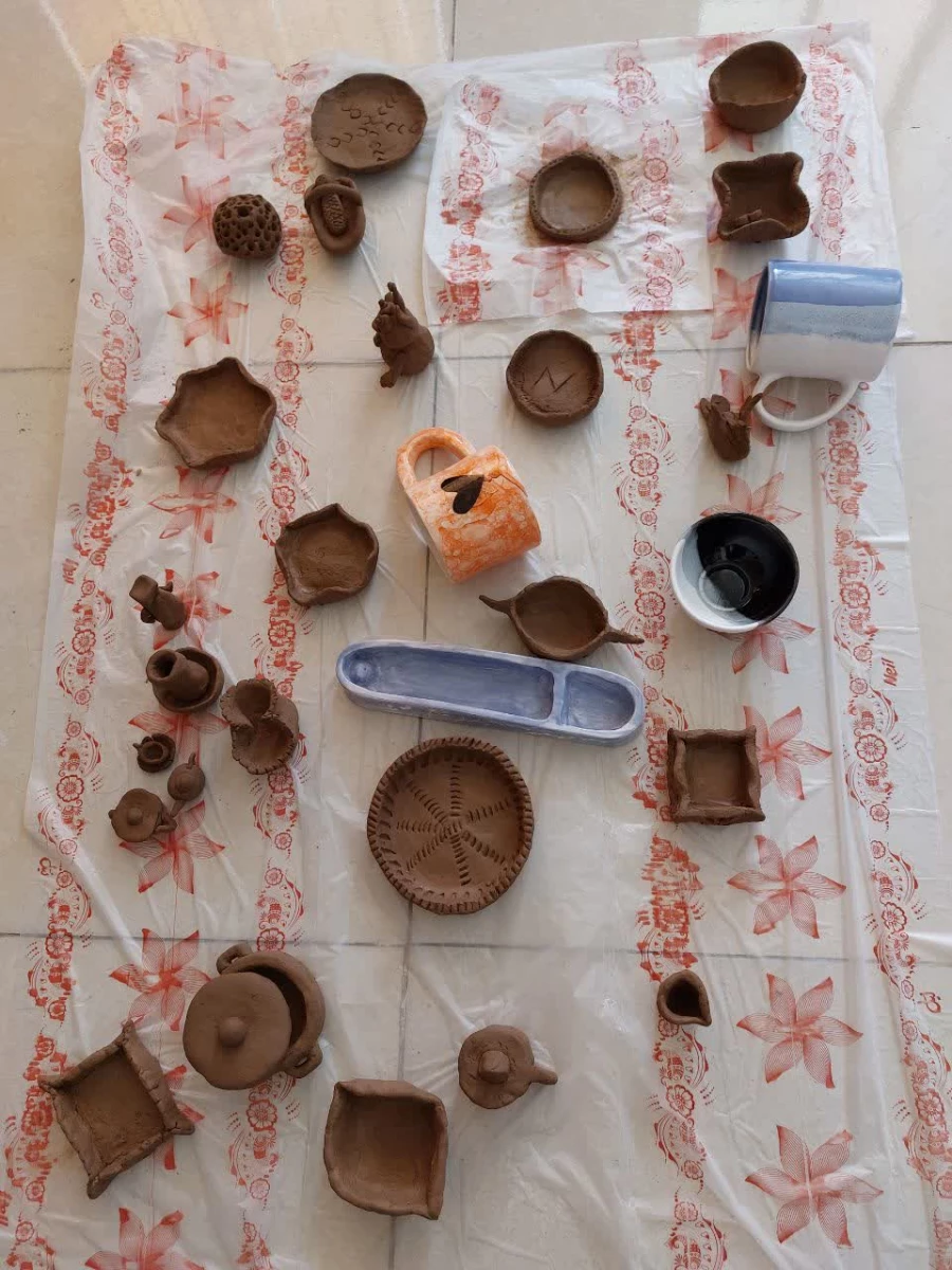 کارگاه کار با گل رُسدر مرکز زینب کبری کازرون 4