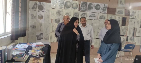 نمایشگاه آثار هنری کارگاه های سه گانه رنگ شناسی، حجم سازی و طراحی 9