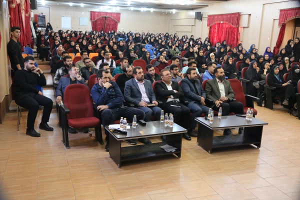 کارگاه تربیت کودک و شخصیت نوجوان در پردیس شهید باهنر دانشگاه فرهنگیان برگزار شد. 6