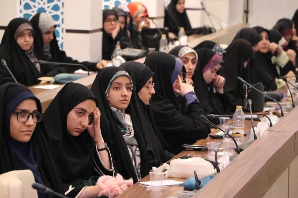 سومین همایش فعالان قرآنی دانشگاه فرهنگیان کشور در حرم احمد ابن موسی (ع) برگزار شد 2