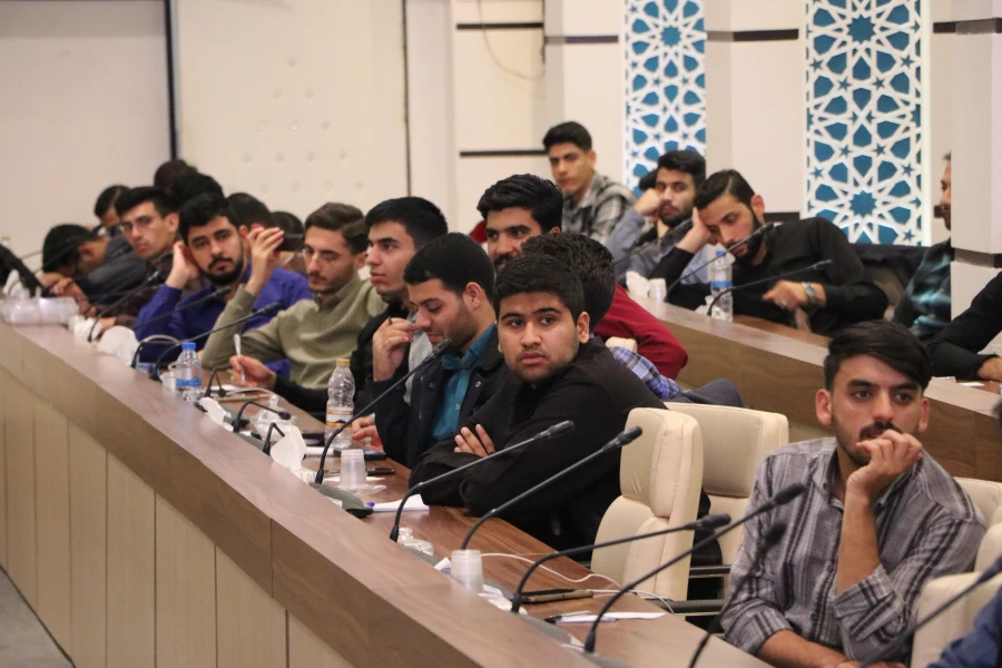 سومین همایش فعالان قرآنی دانشگاه فرهنگیان کشور در حرم احمد ابن موسی (ع) برگزار شد 2