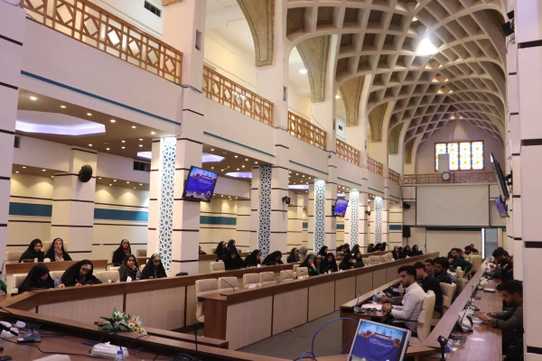 سومین همایش فعالان قرآنی دانشگاه فرهنگیان کشور در حرم احمد ابن موسی (ع) برگزار شد 2