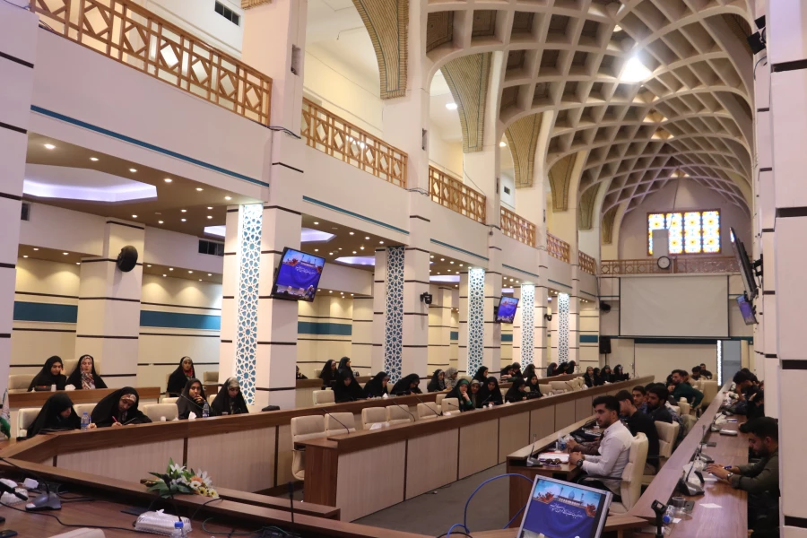 سومین همایش فعالان قرآنی دانشگاه فرهنگیان کشور در حرم احمد ابن موسی (ع) برگزار شد 2