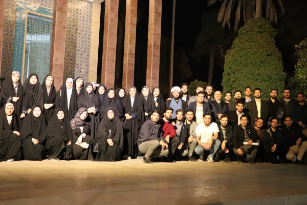 سومین همایش فعالان قرآنی دانشگاه فرهنگیان کشور در حرم احمد ابن موسی (ع) برگزار شد 8