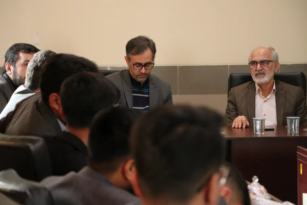 جلسه سرپرست دانشگاه فرهنگیان با اعضای شورای صنفی برگزار شد  4