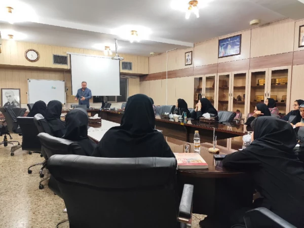 کارگاه آموزشی پیشگیری از آسیب های اجتماعی در پردیس شهید باهنر برگزار شد 5