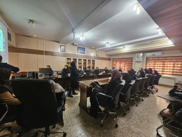 برگزاری کارگاه آشنایی با مخدرهای مدرن در پردیس شهید باهنر شیراز 2