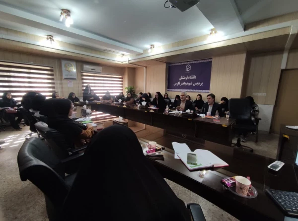 برگزاری نشست "رَه آورد" با حضور اساتید برجسته در پردیس شهید باهنر فارس  4