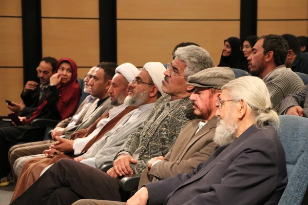 رونمایی نخستین قرآن کتابت شده استاد پیروزنیا در شیراز 4