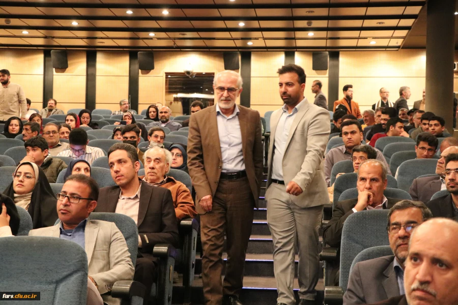 رونمایی نخستین قرآن کتابت شده استاد پیروزنیا در شیراز 5