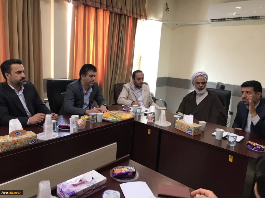 به گزارش روابط عمومی دانشگاه فرهنگیان استان فارس؛اولین جلسه شورای فرهنگی اجتماعی دانشگاه فرهنگیان فارس در سال 1404 در روز چهارشنبه مورخ 1404/01/20 با حضور اعضای محترم شورا برگزار شد.
 2