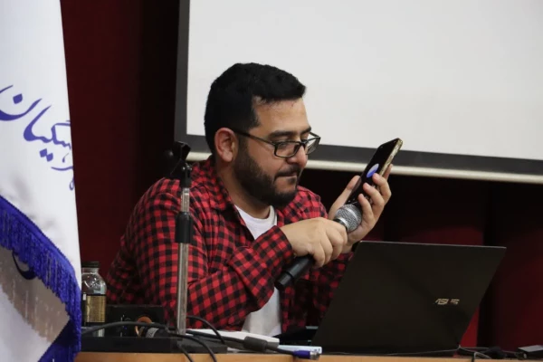 کارگاه هوش مصنوعی فرصت ها و آسیب ها با تدریس دکتر مصطفی ضابط و حضور مسئولین استانی و روسای پردیس هاو مراکز 4