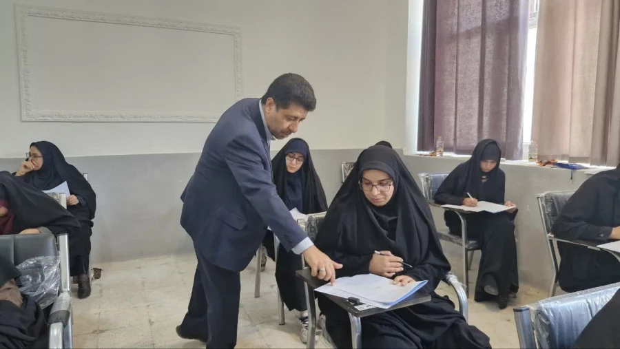 بازدید دکتر علی شیروانی شیری سرپرست دانشگاه فرهنگیان فارس از روند برگزاری آزمون سراسری"ارزشیابی صلاحیت حرفه ی معلمی مهارت آموزان" (اصلح) در پردیس شهید رجایی 5