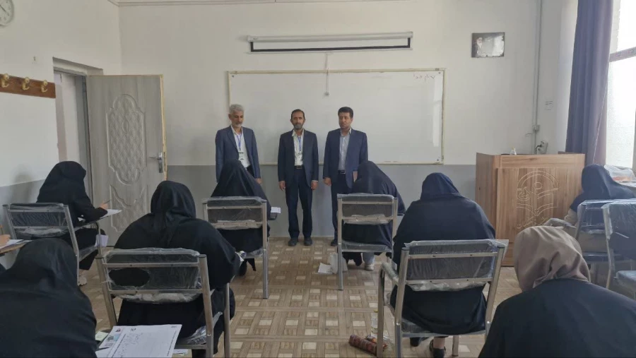 بازدید دکتر علی شیروانی شیری سرپرست دانشگاه فرهنگیان فارس از روند برگزاری آزمون سراسری"ارزشیابی صلاحیت حرفه ی معلمی مهارت آموزان" (اصلح) در پردیس شهید رجایی 8