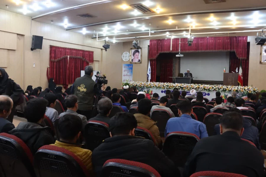 استقبال از دانشجومعلمان استعدادهای برتر قرآنی، علمی، فرهنگی، ورزشی و هنری ورودی ۱۴۰۴ دانشگاه فرهنگیان استان فارس در دیدار با آیت الله دژکام (نماینده ولی فقیه در استان فارس و امام جمعه شیراز)
 6