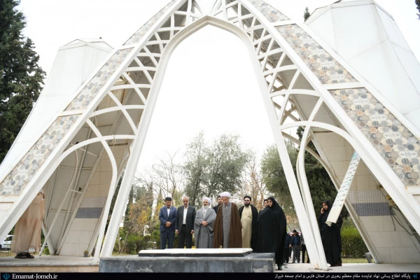 استقبال از دانشجومعلمان استعدادهای برتر قرآنی، علمی، فرهنگی، ورزشی و هنری ورودی ۱۴۰۴ دانشگاه فرهنگیان استان فارس در دیدار با آیت الله دژکام (نماینده ولی فقیه در استان فارس و امام جمعه شیراز)
 11