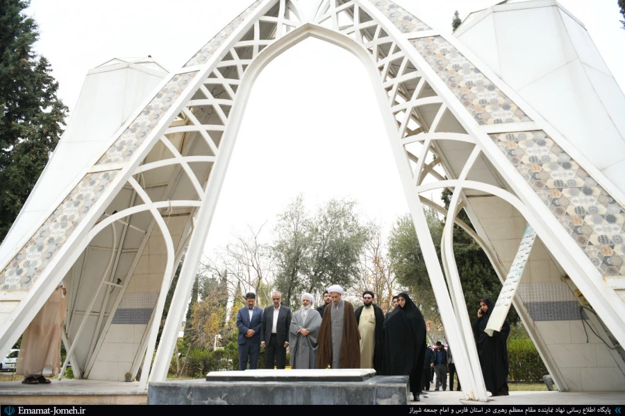 استقبال از دانشجومعلمان استعدادهای برتر قرآنی، علمی، فرهنگی، ورزشی و هنری ورودی ۱۴۰۴ دانشگاه فرهنگیان استان فارس در دیدار با آیت الله دژکام (نماینده ولی فقیه در استان فارس و امام جمعه شیراز)
 11