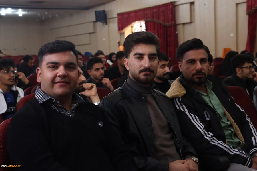 هم افزایی دانش و تعالی در دوره توانمندسازی دبیران کانون ها و انجمن های دانشجویی دانشگاه فرهنگیان فارس 3