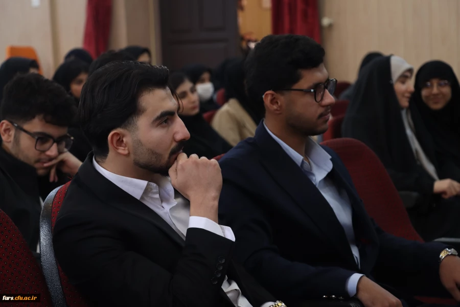 هم افزایی دانش و تعالی در دوره توانمندسازی دبیران کانون ها و انجمن های دانشجویی دانشگاه فرهنگیان فارس 4