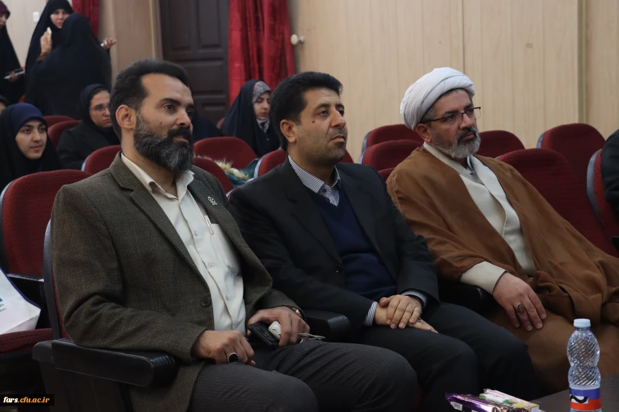 هم افزایی دانش و تعالی در دوره توانمندسازی دبیران کانون ها و انجمن های دانشجویی دانشگاه فرهنگیان فارس 22